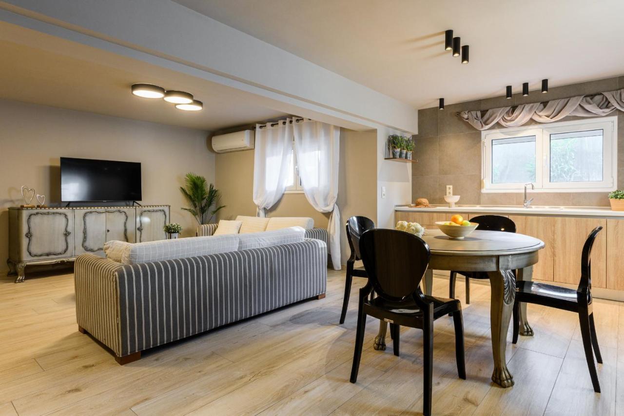 Louloudis Apartments Complex ลีเมนาส ภายนอก รูปภาพ
